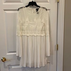White Lace long sleeve dress